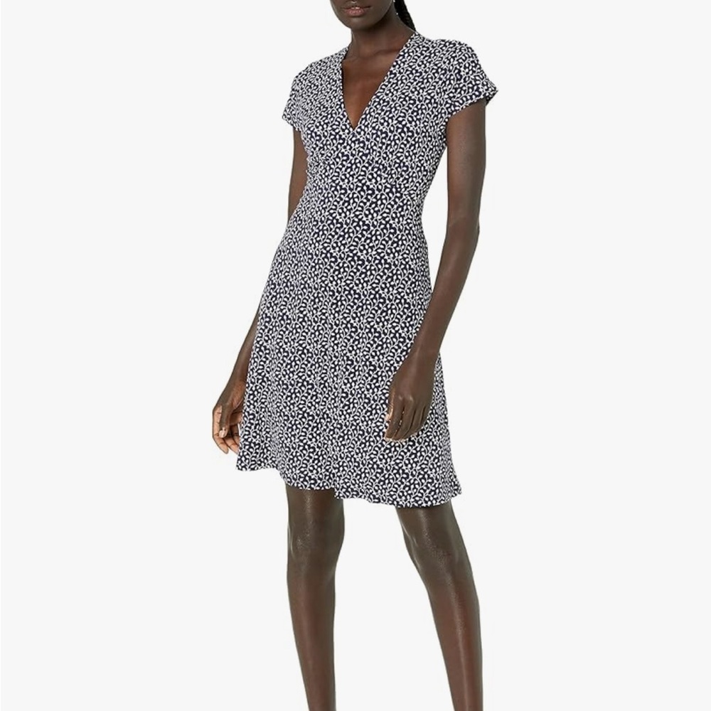 Lark & Ro Women's Standard Cap Sleeve Deep V Neck Fit and Flare Dress